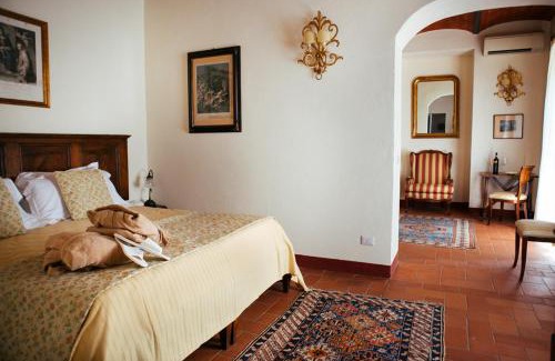 Radda in Chianti Hotel | Relais Vignale & Spa