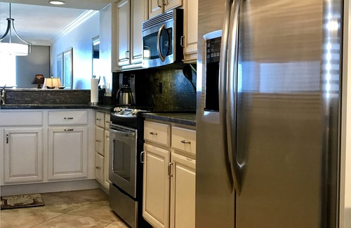 Marco Island Condo | Relax and enjoy Marco Island at this Beachfront Condo,