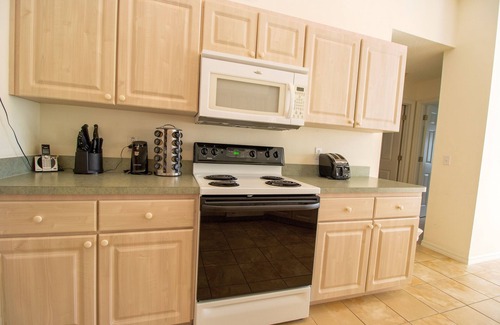 Hernando House | Relax and Enjoy the Sunny Florida in Villa Valk by RedAwning