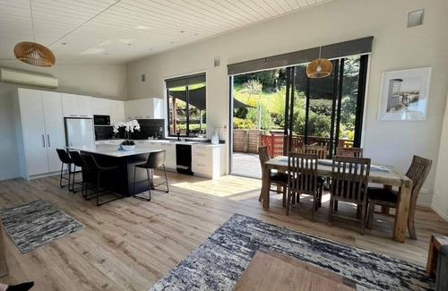 Tairua House | Relax and enjoy the view