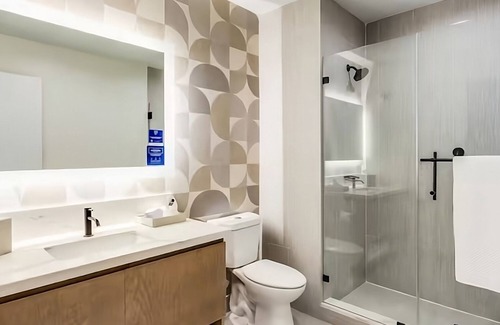 Ojus Hotel | Relax and Recharge | 2 Units | Pet-Friendly Stay in Aventura