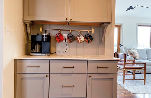 Como House | Relax and Reconnect: Spacious 4-Bedroom Retreat - Minutes from Downtown Geneva