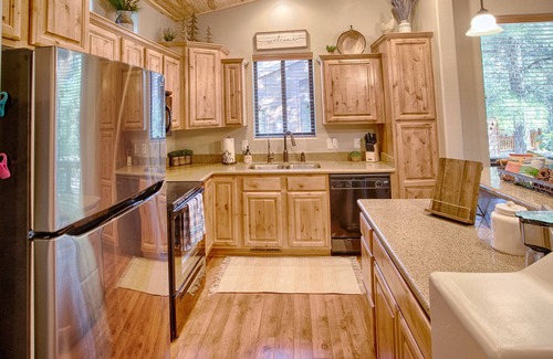 Torreon Cabin | Relax and unwind in the White Mountains!