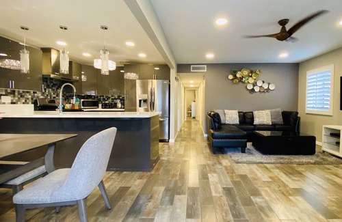 Little Tuscany Condo | Relax at Cookie’s Corner