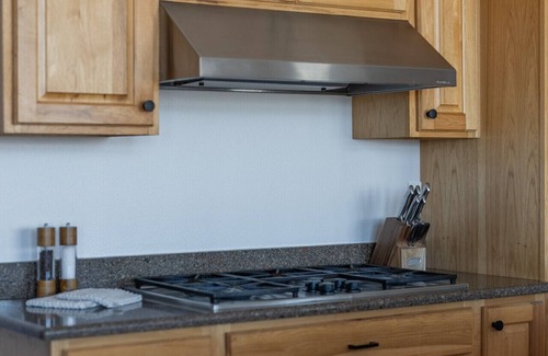 Davenport House | Relax at Friday Bay Retreat With Beautiful Lake Views .25 miles to Lake Trail