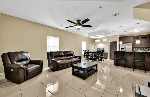 McAllen House | Relax & Enjoy In Our Spacious Townhome Getaway!