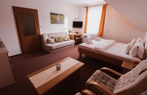 Purkarec House | Relax Hotel Pelikán