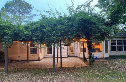 Madison House | Relax in a safe, cozy 4-bedroom , fenced, A+ school district in Madison