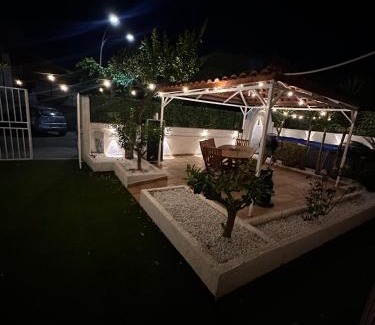 Bivona Apartment | Relax in piscina privata a due passi da Tropea e Pizzo