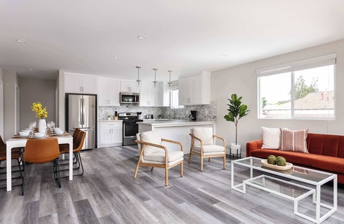 North Hollywood House | Relax in Spacious 4BR Home | Sleeps 8 + Parking