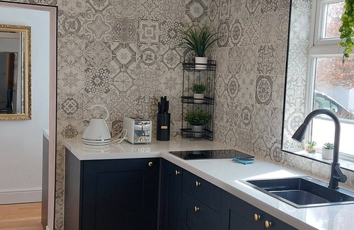 Clowne House | Relax in Style – Beautiful Family Home Near Clowne Greenway