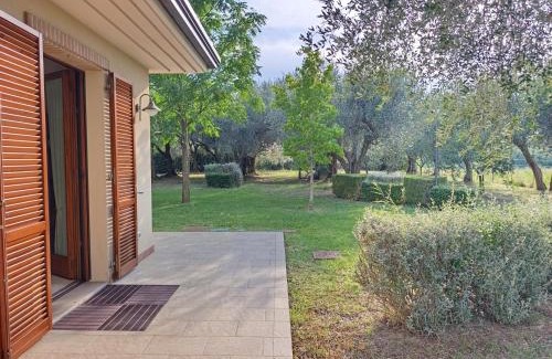 Misano Adriatico Villa | Relax nel verde a 5 minuti dal mare in appartamento dentro villa con giardino