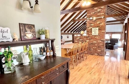 West Hartford House | Relax on Your Vermont Vacation (with no cleaning fees!)