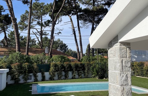 Colares Villa | Relax pool and garden house near beach