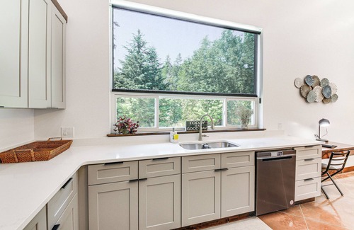 Boundary County Cottage | Relax, Reconnect & Explore: Modern Idaho House!
