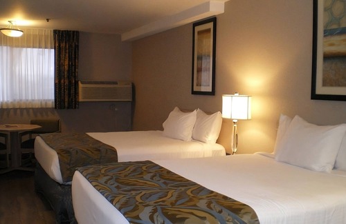 Nampa Hotel | Relax & Unwind! 2 Spacious Units, Near Morrison Center for the Performing Arts!