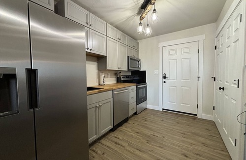Sabine Pass House | Relax & Unwind in a Serene Retreat Near the Beach