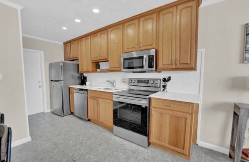 Crescent Beach Apartment | Relax & Unwind | Sea Foam| Open Thunder Beach