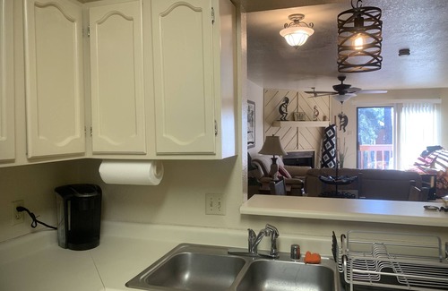 Ruidoso Condo | Relax with abundant wildlife steps from Links Golf Course!