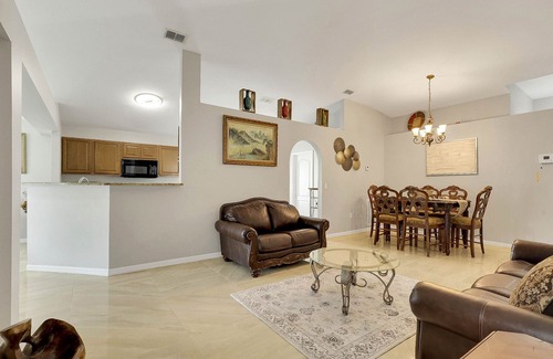 Port Saint Lucie House | Relax with the whole family at this peaceful place to stay.