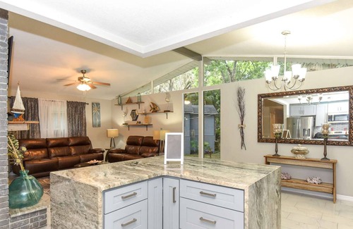 Daytona Beach House | Relax with the whole family at this peaceful, amenity loaded tropical hideaway!