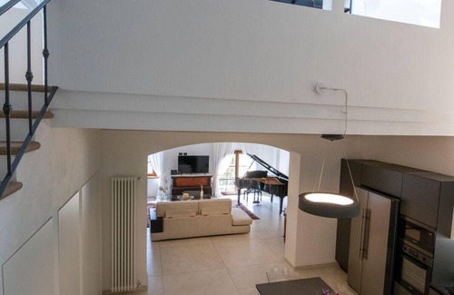 Pistoia Apartment | Relax with the whole family in this peaceful accommodation nestled in the countryside