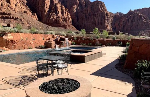 Ivins House | RELAX with your own private scenery of SNOW CANYON