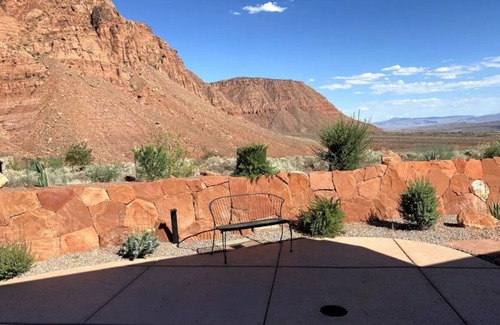 Ivins House | RELAX with your own private scenery of SNOW CANYON