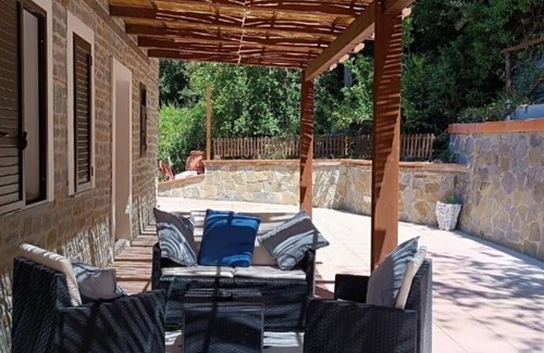 Perdifumo House | Relaxation and nature in Cilento: apartment with pool near the sea