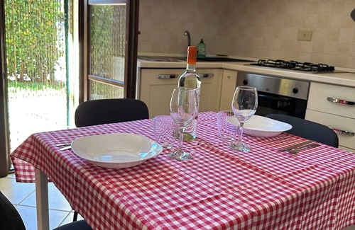 Guardistallo Apartment | Relaxation sea view with garden