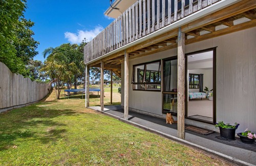 Ruakaka Apartment | Relaxed quiet home away from home!