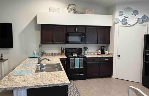 Yuma House | Relaxing 3 bedroom 2 bath townhome great location. Close to hospitals & MCAS.