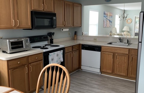 Ocean View Condo | Relaxing beach condo - 10 min from Bethany Beach