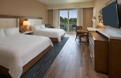 Rock Harbor Hotel | Relaxing Beach Retreat! Cozy Queen Stay w/Spa, & Outdoor Pool! Near Marina!