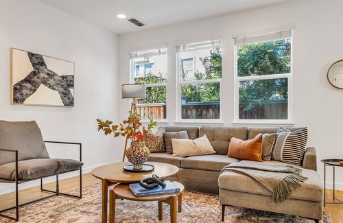 Berryessa House | Relaxing Bedroom in San Jose