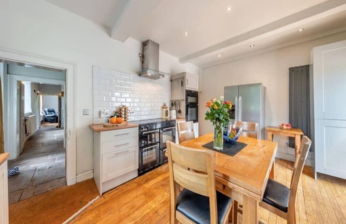 Shifnal Apartment | Relaxing countryside retreat with hot tub and views