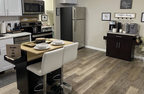 Des Moines House | Relaxing Des Moines Getaway