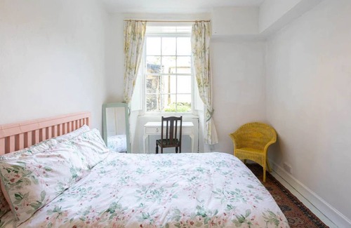 Bonnington House | Relaxing Georgian style flat in Edinburgh New Town