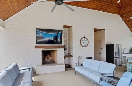 Ventress House | Relaxing Getaway on False River, with Swimming Pool, Hot Tub & Outdoor Kitchen