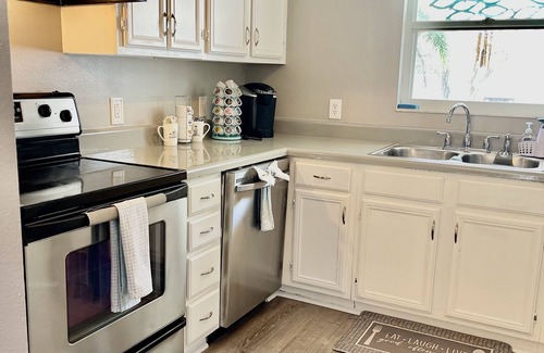 Tarpon Springs House | RELAXING GETAWAY THAT STILL FEELS LIKE HOME.