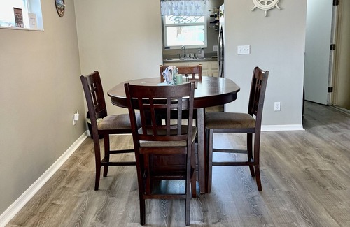 Tarpon Springs House | RELAXING GETAWAY THAT STILL FEELS LIKE HOME.