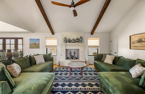 Boerne House | Relaxing Hill Country Home with Outdoor Fire Pit
