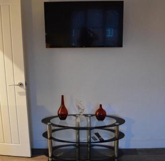 Sutton Coldfield Apartment | Relaxing King bed retreat