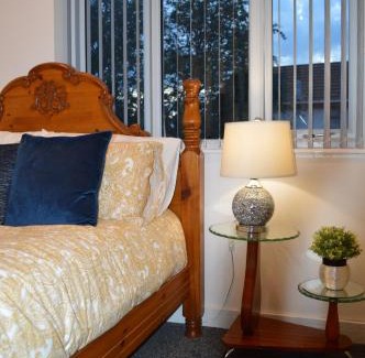 Sutton Coldfield Apartment | Relaxing King bed retreat