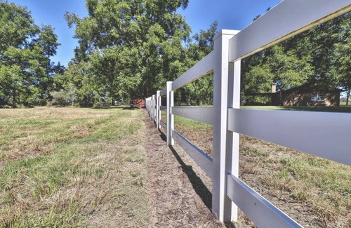Genoa House | Relaxing Lake House Retreat on 12 Acres