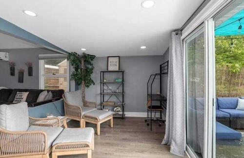 Solon Township Cottage | Relaxing lakefront house to unwind and recharge