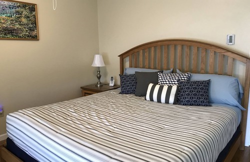 Shutesbury House | Relaxing Lakehouse on Lake Wyola