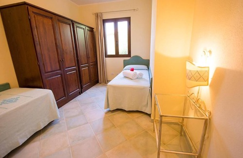 Orosei Apartment | Relaxing Le Residenze del Maria Rosaria - 2 Bedroom apartment Trillo Sleeps 5