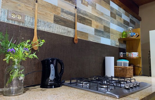 Sero Grandi Cabin | Relaxing Loft Studio Cabin - 5 min from the beach!