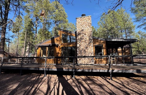 Pinetop Cabin | Relaxing mountain escape, fully stocked, with Wi-Fi in Pinetop Country Club